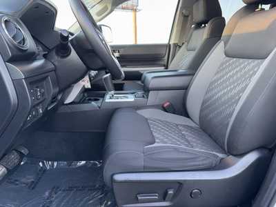 2021 Toyota Tundra Crew Cab, $42998. Photo 4