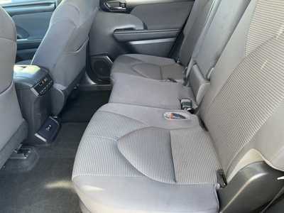 2020 Toyota Highlander, $27397. Photo 5