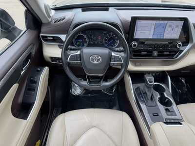 2021 Toyota Highlander, $32497. Photo 10