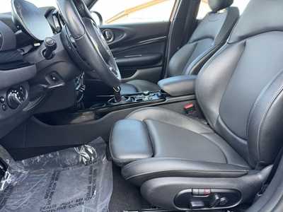 2022 MINI Cooper, $23599. Photo 5