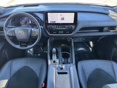 2024 Toyota Grand Highlander, $58599. Photo 10
