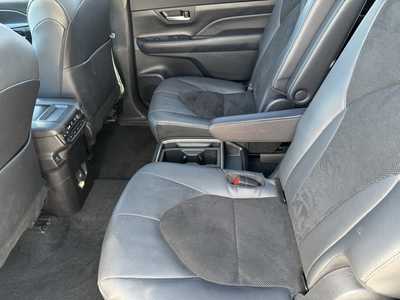 2024 Toyota Grand Highlander, $58599. Photo 6