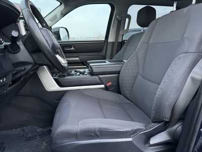 2022 Toyota Tundra Crew Cab, $42998. Photo 4