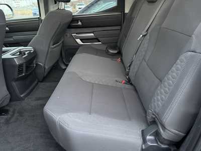 2022 Toyota Tundra Crew Cab, $42998. Photo 5