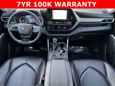 2022 Toyota Highlander, $37999. Photo 11