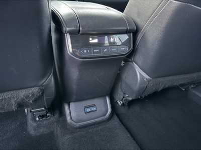 2022 Toyota Highlander, $37999. Photo 9