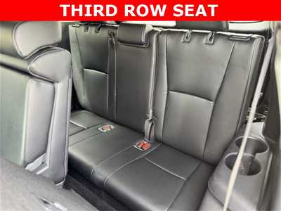 2022 Toyota Highlander, $41499. Photo 7