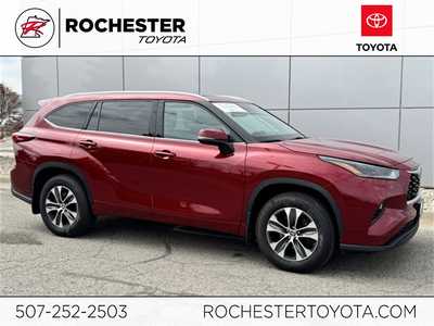 2022 Toyota Highlander, $41499. Photo 1