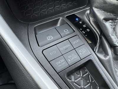 2023 Toyota RAV4, $30399. Photo 11