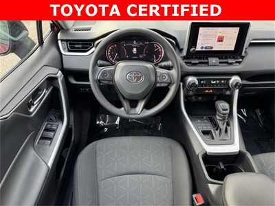 2023 Toyota RAV4, $30399. Photo 7