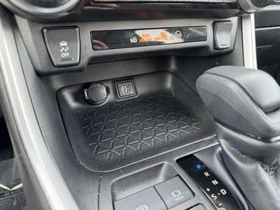 2023 Toyota RAV4, $30199. Photo 10