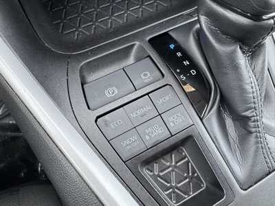 2023 Toyota RAV4, $30199. Photo 11