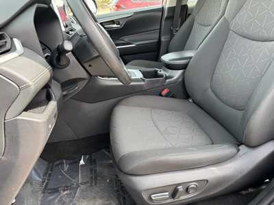 2023 Toyota RAV4, $30199. Photo 4