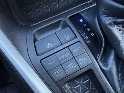 2022 Toyota RAV4, $28799. Photo 11
