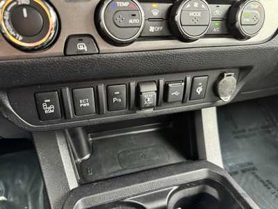 2022 Toyota Tacoma, $37999. Photo 10