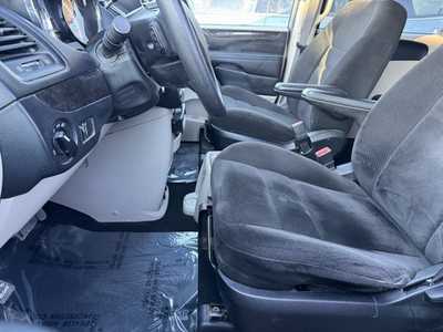 2016 Dodge Caravan, Grand, $8990. Photo 3