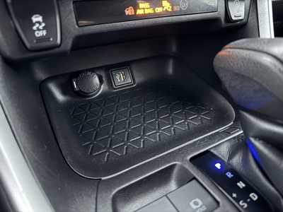 2023 Toyota RAV4, $30698. Photo 10