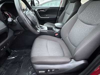 2023 Toyota RAV4, $30698. Photo 4