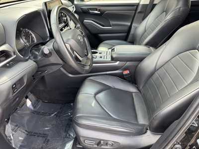 2022 Toyota Highlander, $40298. Photo 4