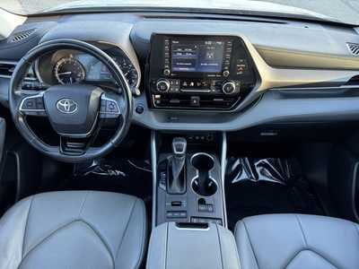 2021 Toyota Highlander, $36699. Photo 10