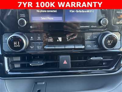2021 Toyota Highlander, $36699. Photo 11