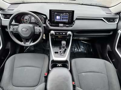 2021 Toyota RAV4, $26999. Photo 8