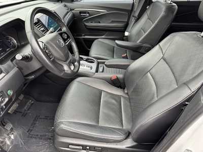 2021 Honda Passport, $29999. Photo 4
