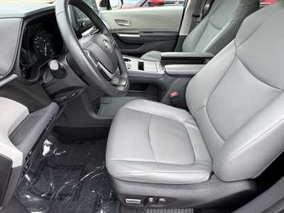 2022 Toyota Sienna, $47599. Photo 4