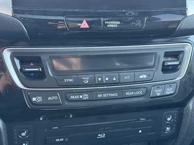 2017 Honda Pilot, $16190. Photo 12