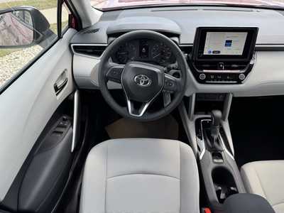2025 Toyota Corolla Cross, $29859. Photo 7