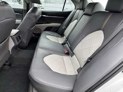 2018 Toyota Camry, $17499. Photo 5