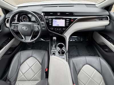 2018 Toyota Camry, $17499. Photo 7