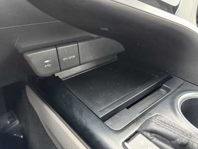 2018 Toyota Camry, $17499. Photo 9