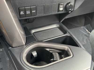 2017 Toyota RAV4, $23797. Photo 10