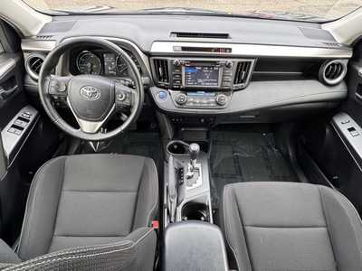 2017 Toyota RAV4, $23797. Photo 7