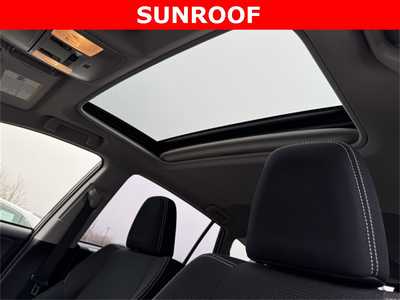 2017 Toyota RAV4, $23797. Photo 8