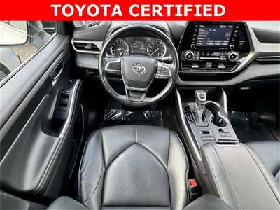 2022 Toyota Highlander, $39999. Photo 10