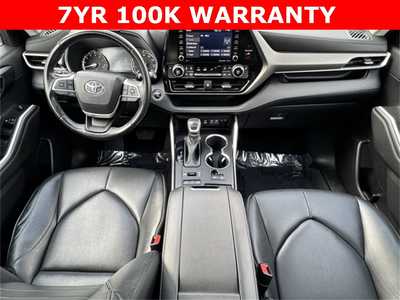 2022 Toyota Highlander, $39999. Photo 11
