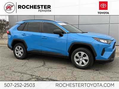 2020 Toyota RAV4, $23998. Photo 1