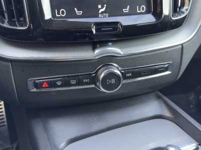 2019 Volvo XC60, $22999. Photo 10