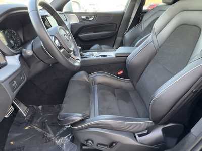 2019 Volvo XC60, $22999. Photo 4