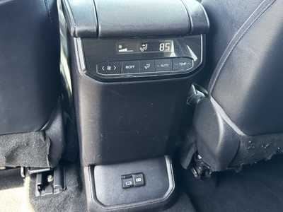 2022 Toyota Highlander, $40499. Photo 7