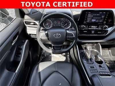 2022 Toyota Highlander, $40499. Photo 8