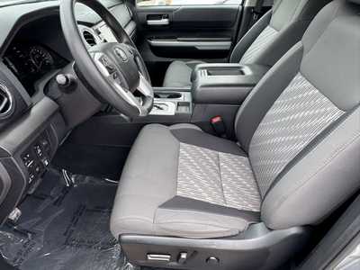 2021 Toyota Tundra Crew Cab, $44999. Photo 4