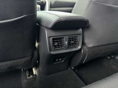 2022 Toyota Venza, $32498. Photo 6