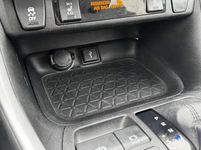 2021 Toyota RAV4, $27897. Photo 10