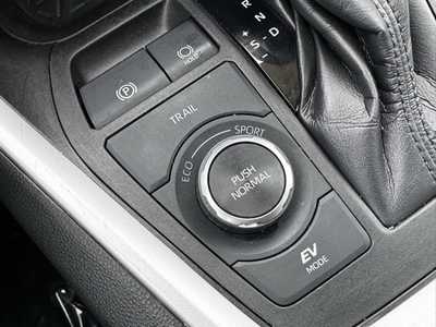 2021 Toyota RAV4, $27897. Photo 11