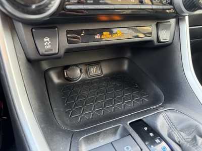 2023 Toyota RAV4, $30999. Photo 6