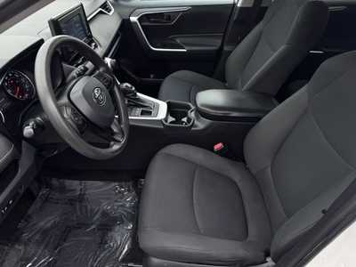 2020 Toyota RAV4, $23999. Photo 4