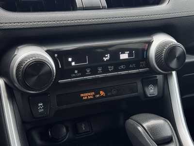 2020 Toyota RAV4, $23999. Photo 8